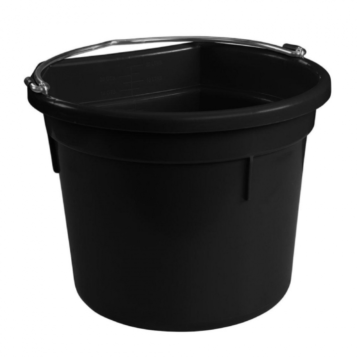 Bucket with Flat Back Black in the group Stable & Paddock / Stable Supplies & Yard Equipment / Buckets at Equinest (626011SV)