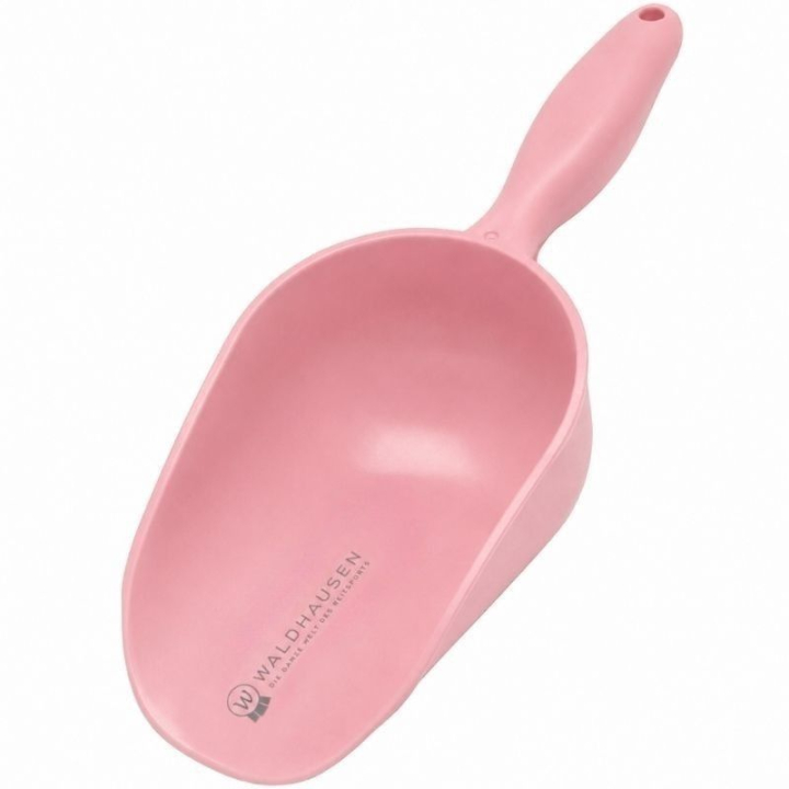Feed Scoop 0,5L Pink in the group Stable & Paddock / Stable Supplies & Yard Equipment / Feeding Equipment at Equinest (1509032PI)