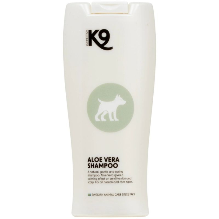 Dog Shampoo Aloe Vera 300ml in the group Dog / Dog Shampoo & Dog Bath at Equinest (20100-300)