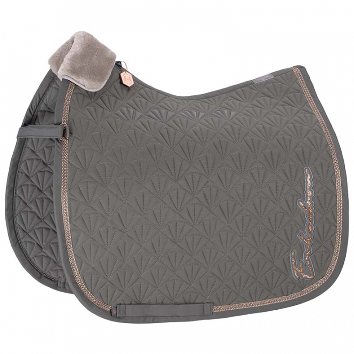 Dressage Pad Sparkle Peacock Heritage Light Gray in the group Horse Tack / Saddle Pads / Dressage Saddle Pad at Equinest (218556534DGR)