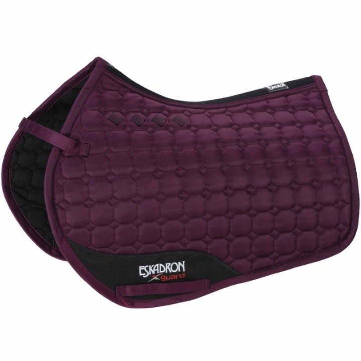 Saddle Pad Glossy Compact Bordeaux in the group Horse Tack / Saddle Pads / All-Purpose & Jumping Saddle Pads at Equinest (22200044WN_r)