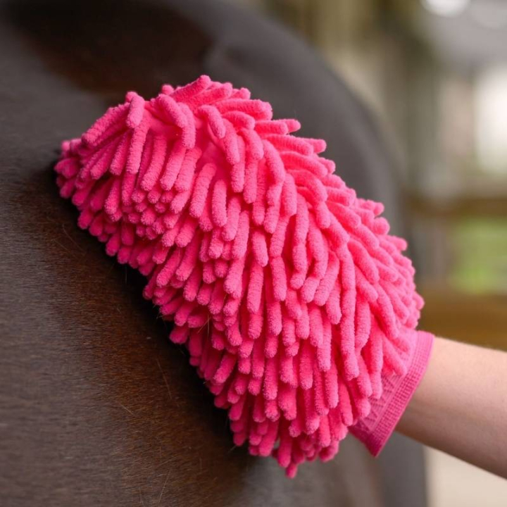 Grooming Mitt Microfibre Pink in the group Grooming & Health Care / Horse Brushes / Grooming Gloves at Equinest (3827731PI)