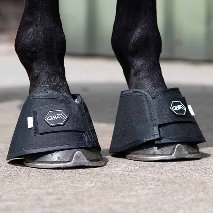Aqua Bell Boots Black in the group Horse Tack / Leg Protection / Bell Boots at Equinest (4058BA)