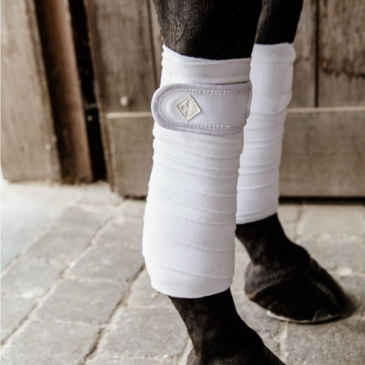 Bandages Polar Fleece Pearls White in the group Horse Tack / Leg Protection / Bandages at Equinest (42113WH)