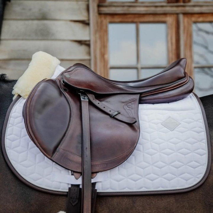 Saddle Pad Skin Friendly White in the group Horse Tack / Saddle Pads / All-Purpose & Jumping Saddle Pads at Equinest (4246802SJWH_r)