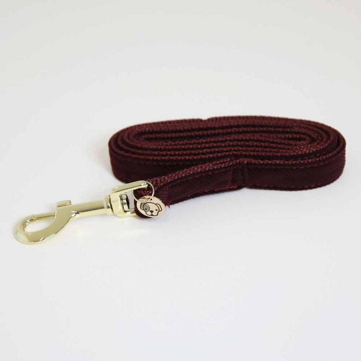 Corduroy Lead 120 cm Bordeaux in the group Dog / Leashes at Equinest (42534BO-120)