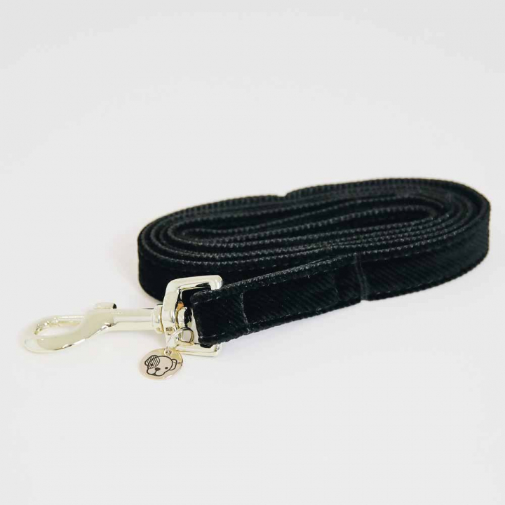 Corduroy Lead 120 cm Black in the group Dog / Leashes at Equinest (42534SV-120)