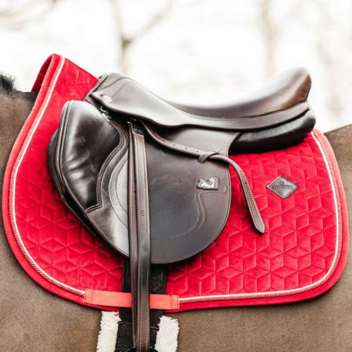 Allround Saddle Pad Velvet Red in the group Horse Tack / Saddle Pads / All-Purpose & Jumping Saddle Pads at Equinest (4257913RE)