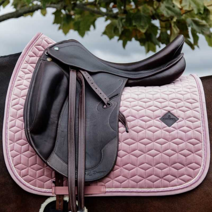 Dressage Saddle Pad Velvet Old Rose in the group Horse Tack / Saddle Pads / Dressage Saddle Pad at Equinest (42579DRGRs_r)