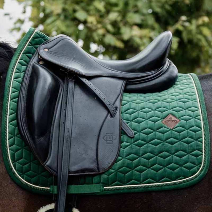 Dressage Saddle Pad Velvet Dark Green in the group Horse Tack / Saddle Pads / Dressage Saddle Pad at Equinest (42579DRGn_r)