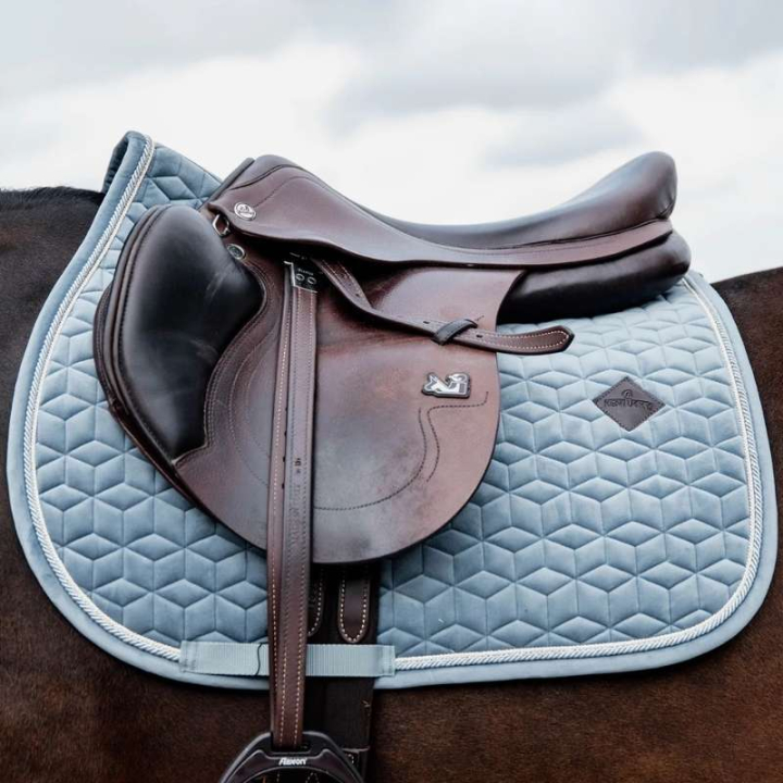 Saddle Pad Velvet Light Blue in the group Horse Tack / Saddle Pads / All-Purpose & Jumping Saddle Pads at Equinest (42579LjBl_r)