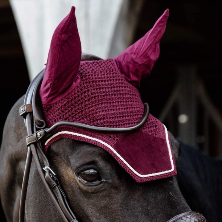 Ear Bonnet Wellington Velvet Bordeaux in the group Horse Tack / Bonnets at Equinest (4262617PWN_r)