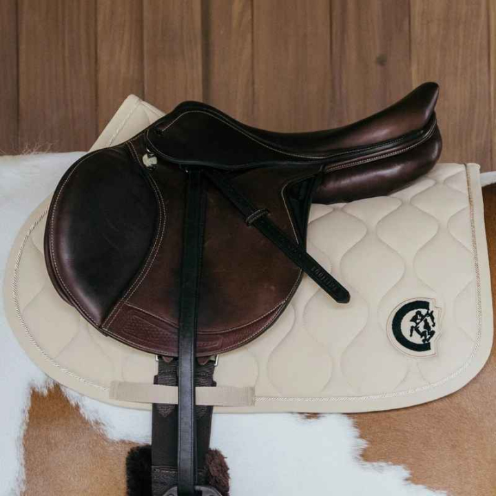 Saddle Pad Wave 3D Logo Beige in the group Horse Tack / Saddle Pads / All-Purpose & Jumping Saddle Pads at Equinest (4271832SJBE_r)