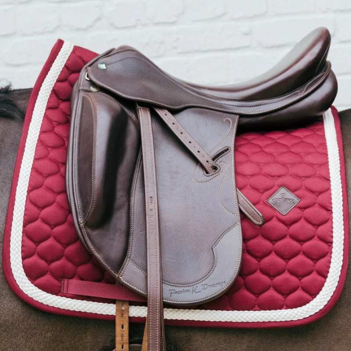 Dressage Saddle Pad Plaited Cord Bordeaux in the group Horse Tack / Saddle Pads / Dressage Saddle Pad at Equinest (4272217DRWN_r)