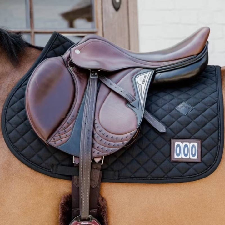 Saddle Pad Diamond Competition Black in the group Horse Tack / Saddle Pads / All-Purpose & Jumping Saddle Pads at Equinest (4272501SJBA_r)