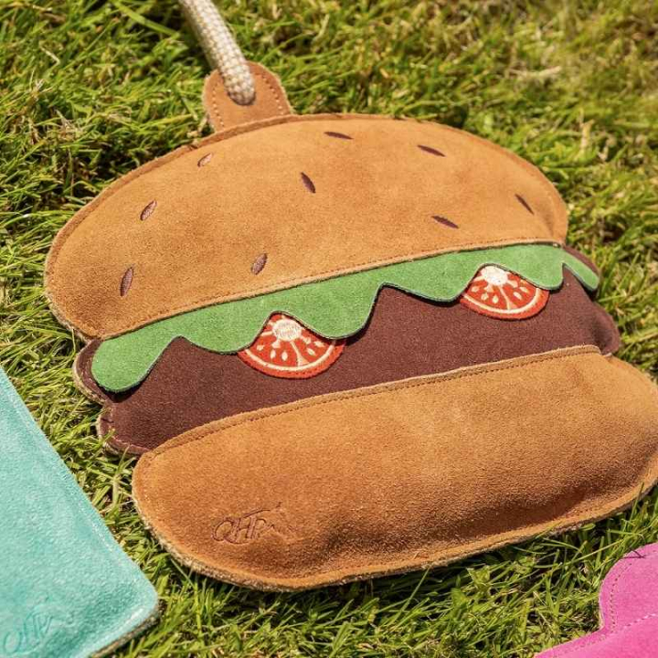 Horse Toy Snackcounter Hamburger in the group Stable & Paddock / Horse Toys at Equinest (5740HMB0)