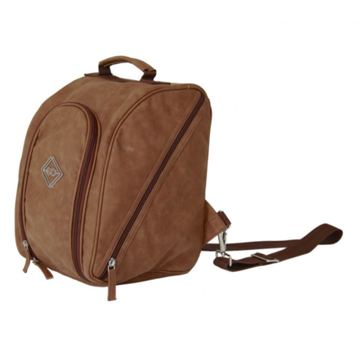 Helmet Bag Chestnut Brown in the group Riding Equipment / Riding Helmets / Helmet Bags at Equinest (82134BR)