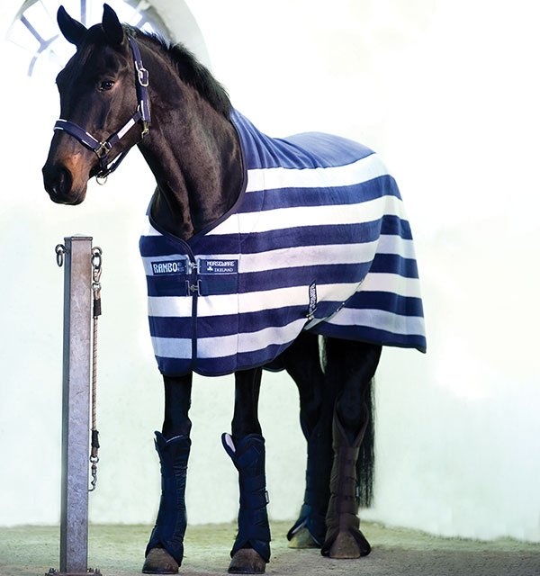 Rambo Deluxe Fleece Witney Navy in the group Horse Rugs / Fleece Rugs at Equinest (ACAF9D_WN_r)