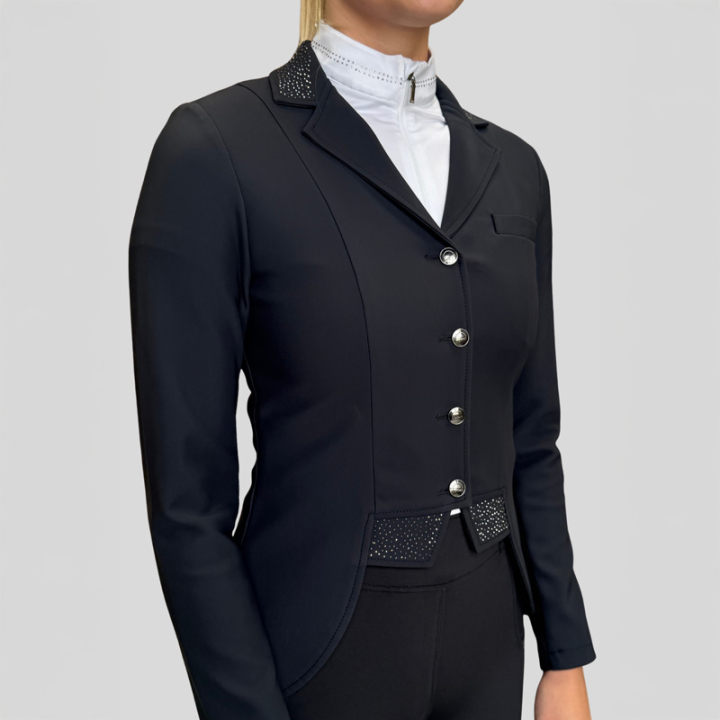 Short Tailcoat MoDarla Softshell Gunmetal Crystals Black in the group Equestrian Clothing / Show Jackets & Tailcoats at Equinest (COAT26204BA_r)