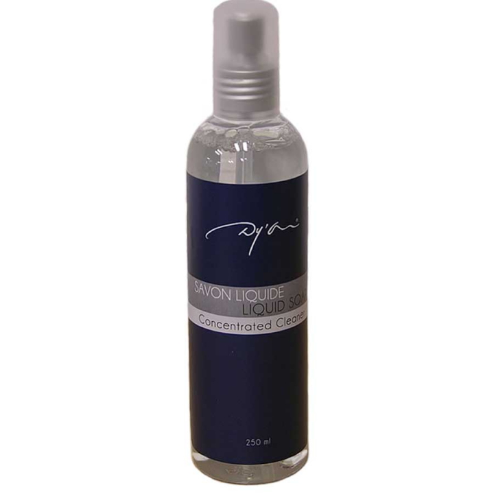 Leather Soap 250ml in the group Grooming & Health Care / Tack Cleaning & Leather Care at Equinest (LC33B)
