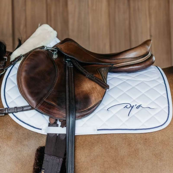 Saddle Pad Skin Friendly Vegan Sheepskin White