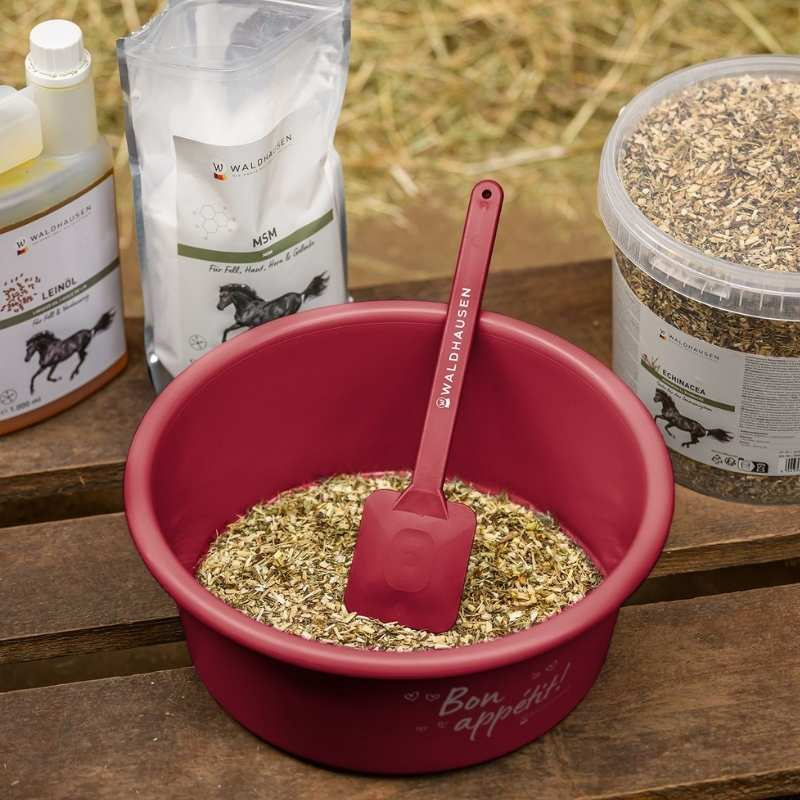 Feed Bowl with Lid 5L Red