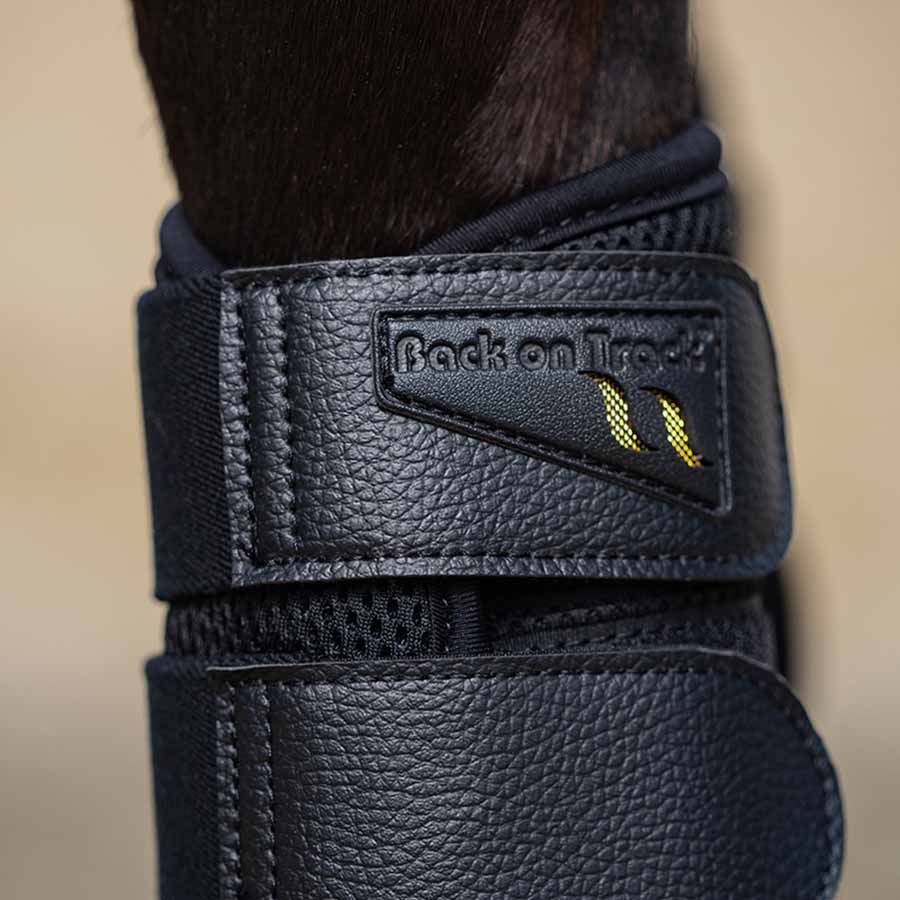 Brushing Boots Airflow Black