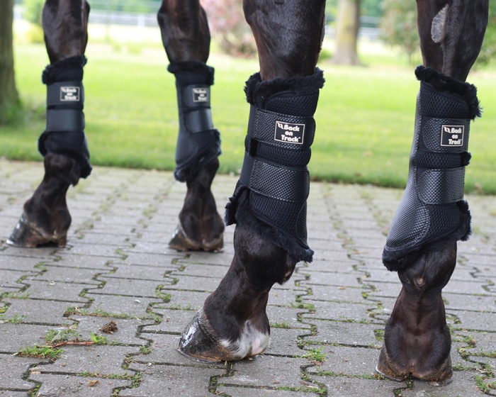 Brushing Boots 3D Mesh with Synthetic Fur