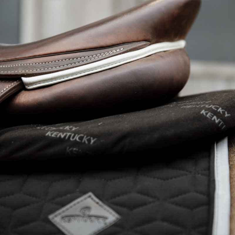 Saddle Pad Correction Impact Black