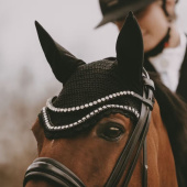 Ear Bonnet Wellington Big Stone & Pearl Black Ear Bonnet Wellington Big Stone & Pearl Black