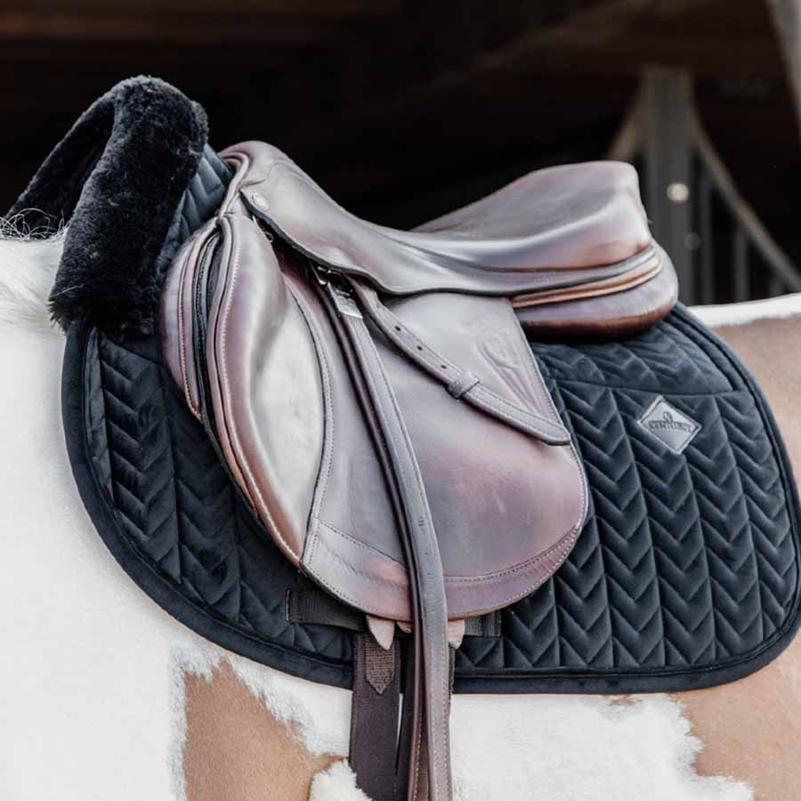 Saddle Pad Skin Friendly Velvet Black