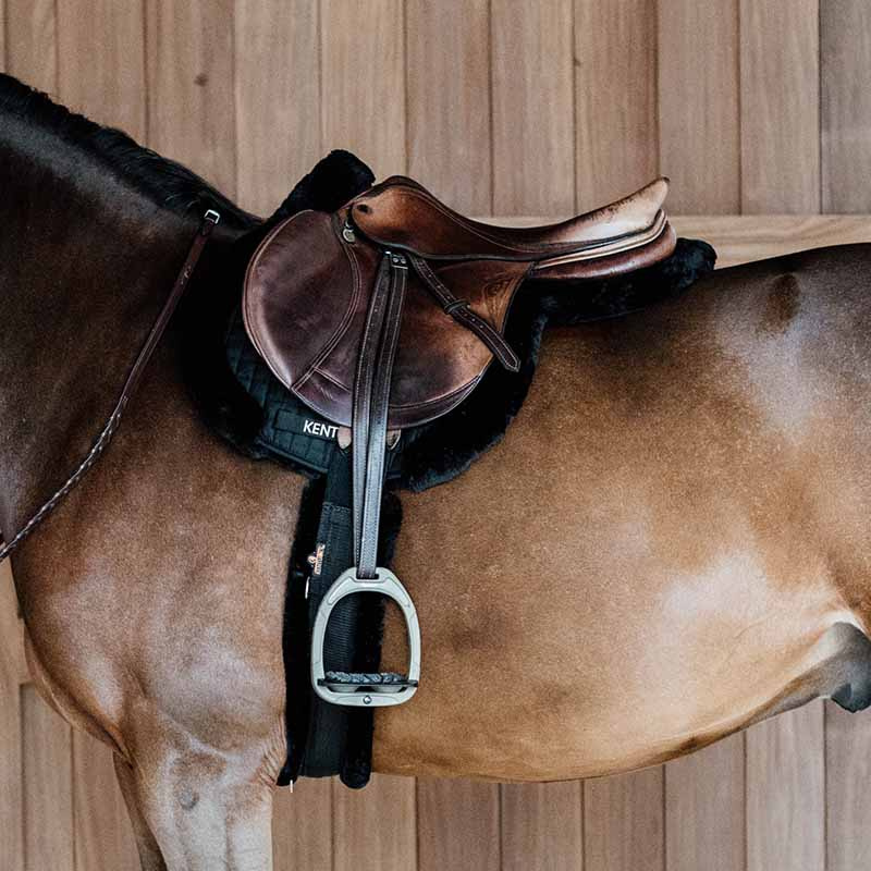 Saddle Pad Hunter Vegan Sheepskin Black