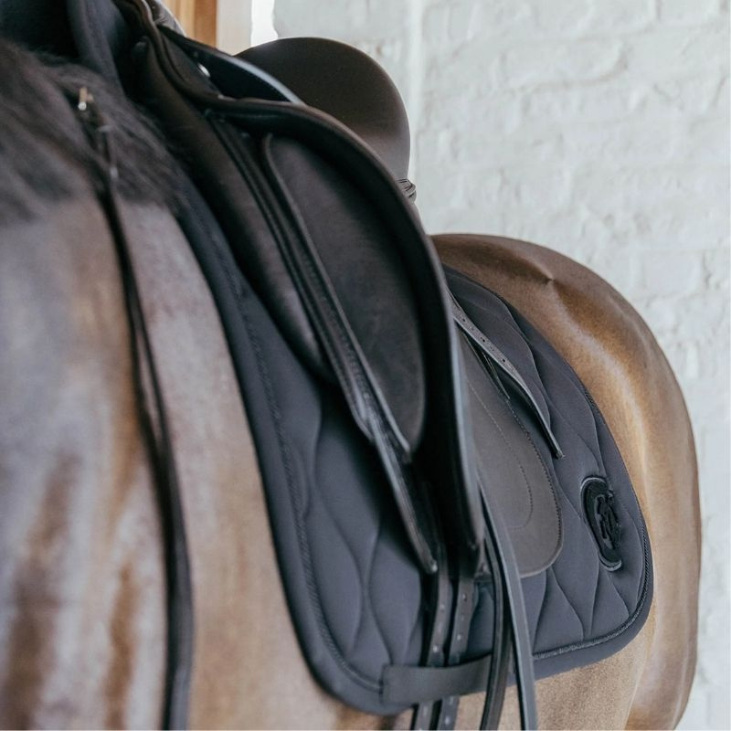 Dressage Saddle Pad Wave 3D Logo Black