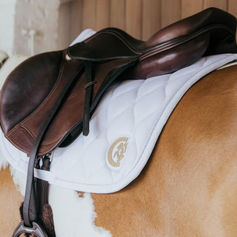 Saddle Pad Wave 3D Logo White