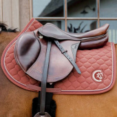 Saddle Pad Onion Quilt 3D Logo Fuchsia Saddle Pad Onion Quilt 3D Logo Fuchsia