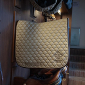 Dressage Saddle Pad Grooming Deluxe Beige Dressage Saddle Pad Grooming Deluxe Beige
