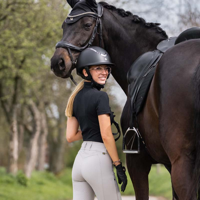 Riding Helmet EQ3 Pardus with Screw Smooth Top Black.