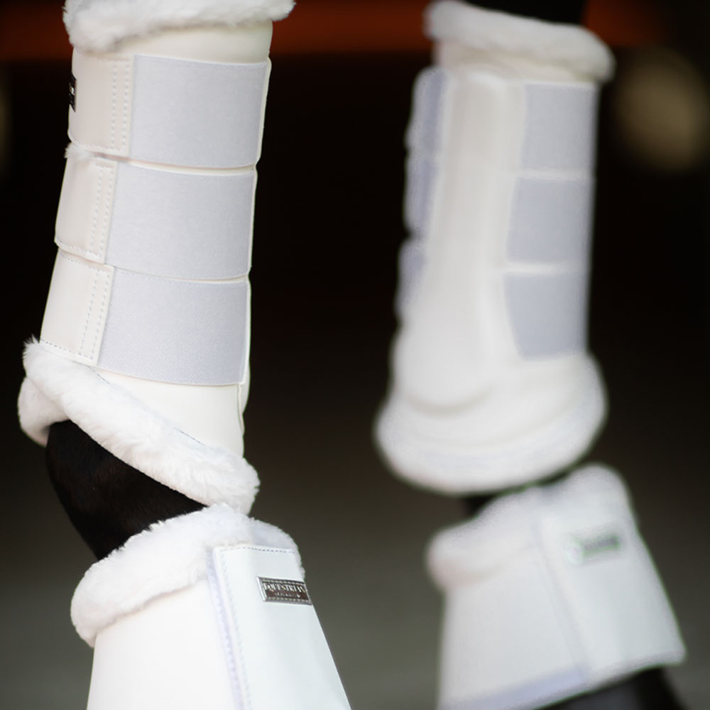 Brushing Boots ES Faux Fur White Silver