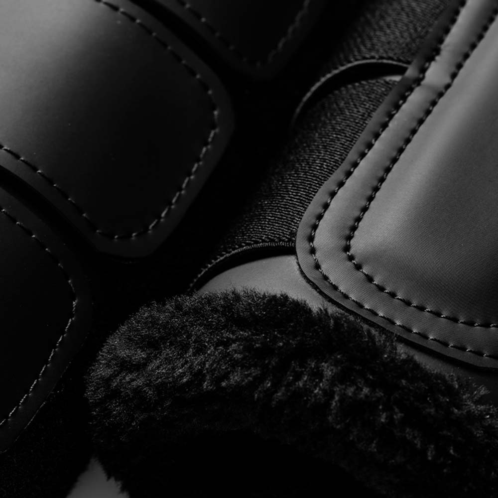 Brushing Boots ES Faux Fur Black