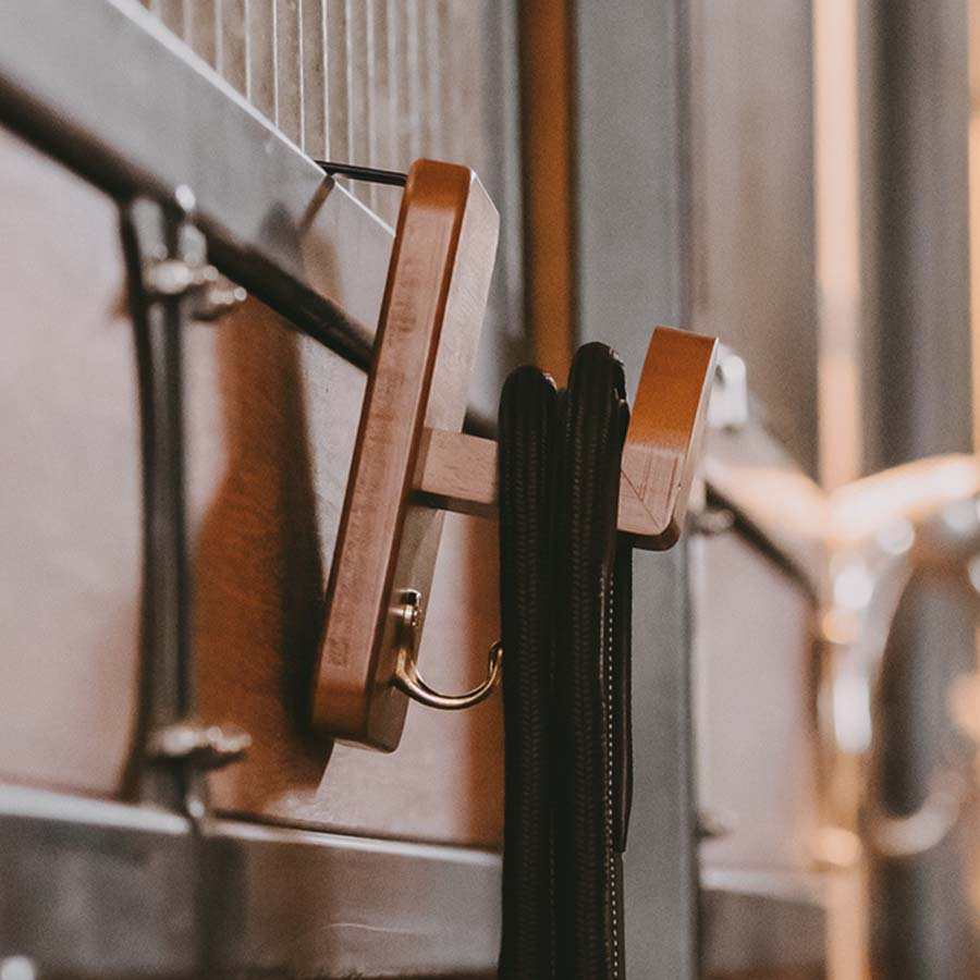 Bridle Hanger Single Brown