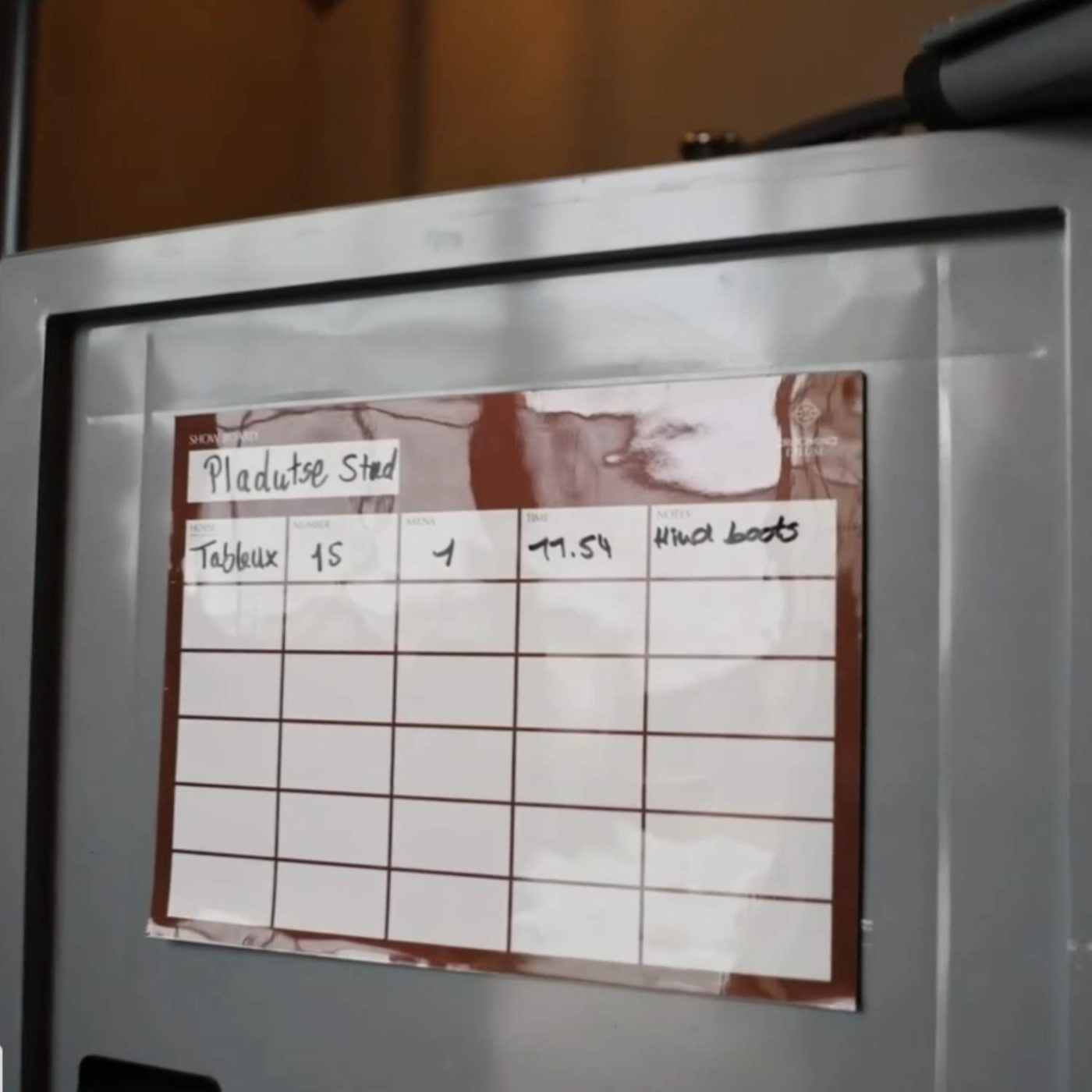  Show Board Magnetic Brown