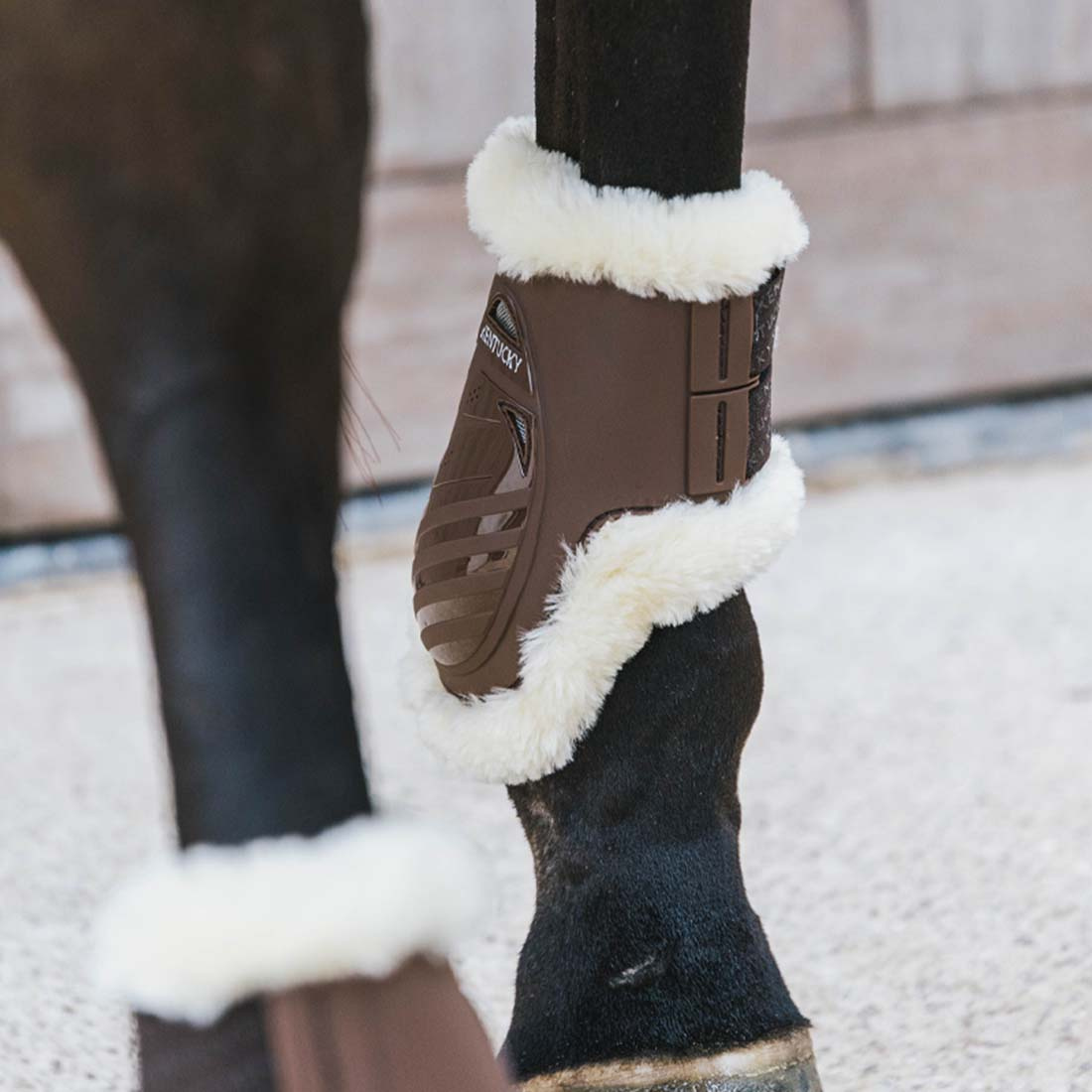 Fetlock Boots Elastic Vegan Sheepskin Brown