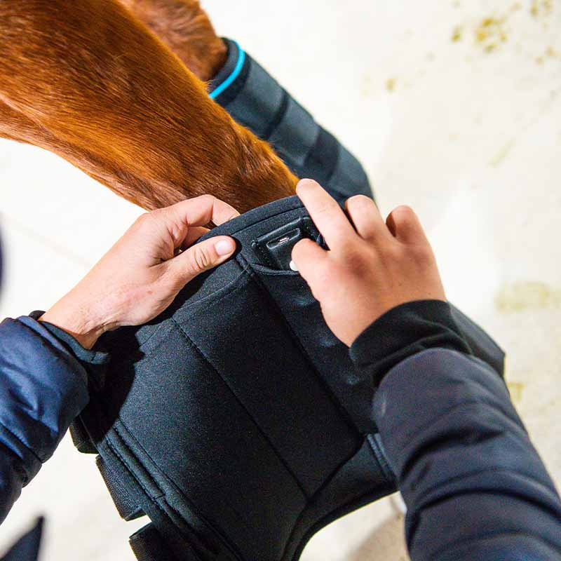 Cooling Boots Ice-Vibe LED Black/Blue