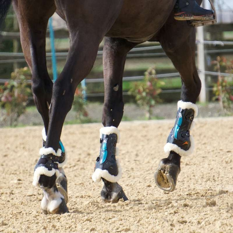 Fetlock Boots eAirshock Fluffy Black
