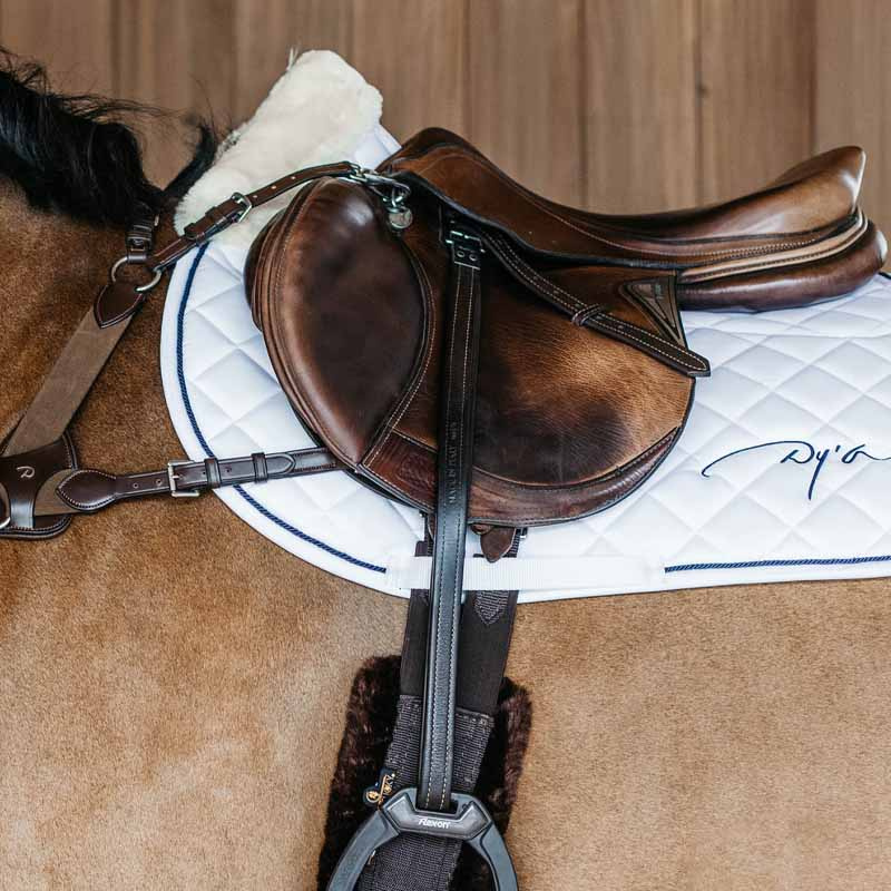 Saddle Pad Skin Friendly Vegan Sheepskin White