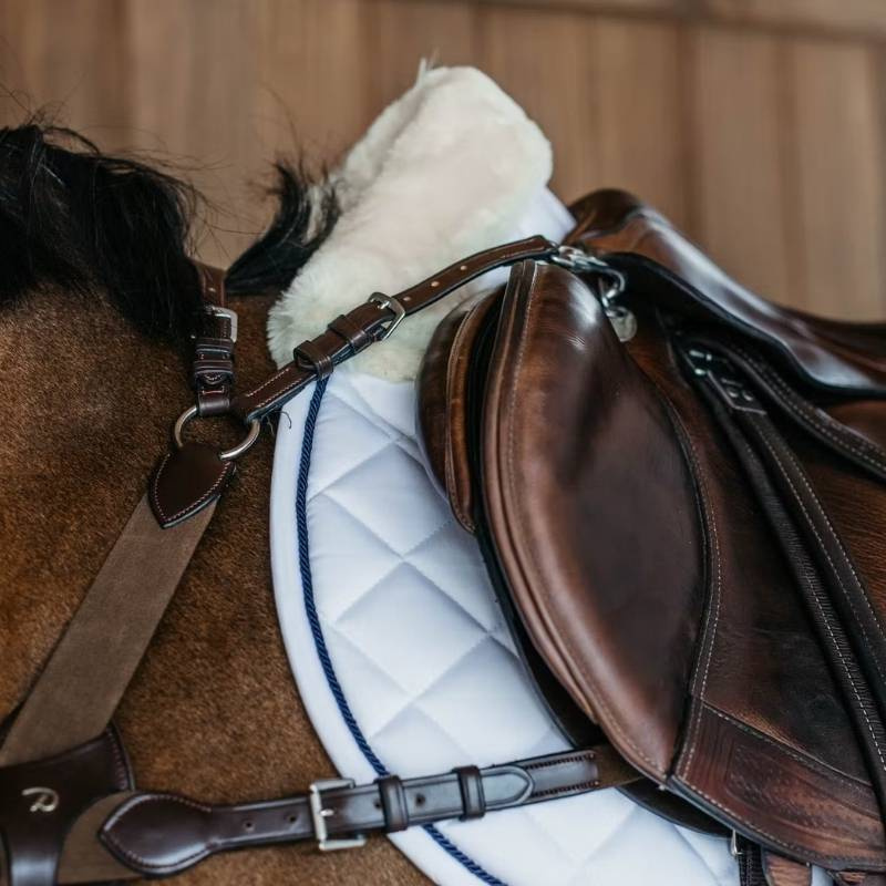 Saddle Pad Skin Friendly Vegan Sheepskin White